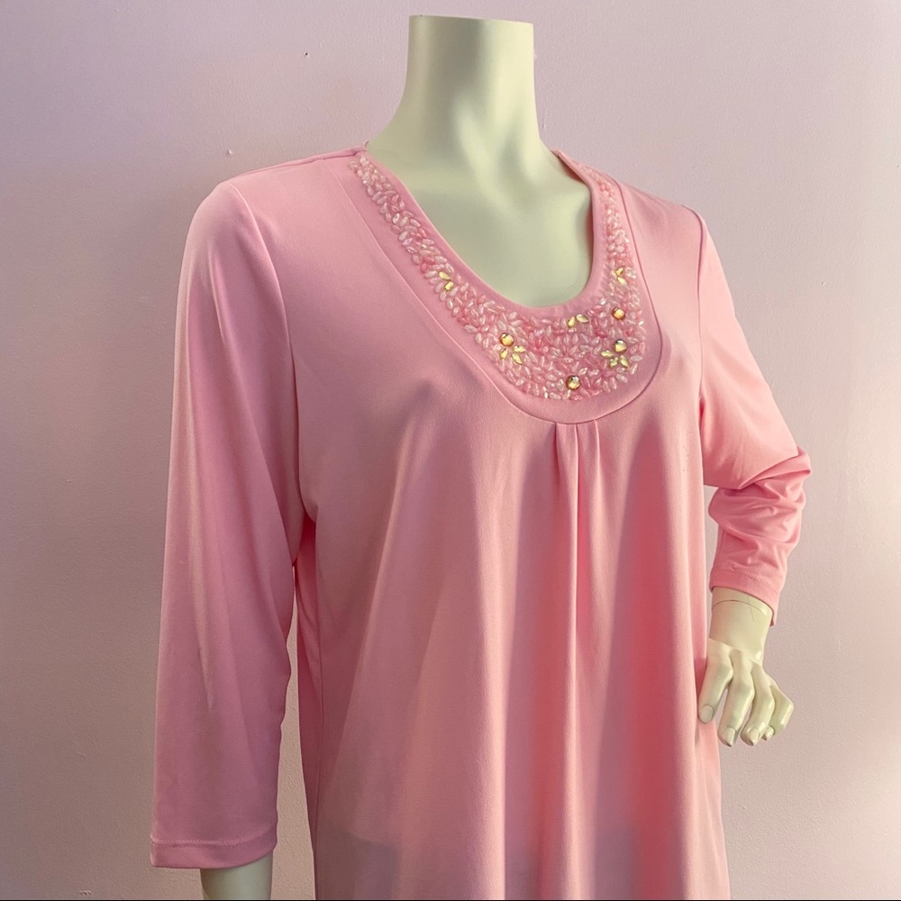 Susan Graver M Liquid Knit Pink Top Beaded